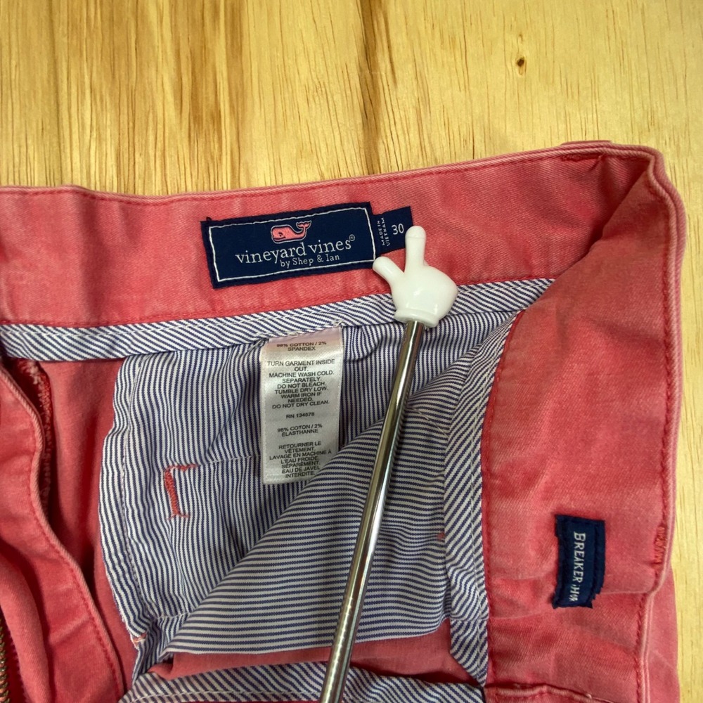 Vineyard Vines Breaker Shorts Men's‎ 30 Pink Garment-Dyed Cotton Chino - Picture 6 of 8